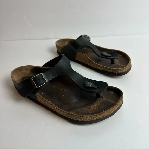 Women's Birkenstock Gizeh sandals size Women's 6 or 6.5 or EU 37 black leather - Picture 1 of 9